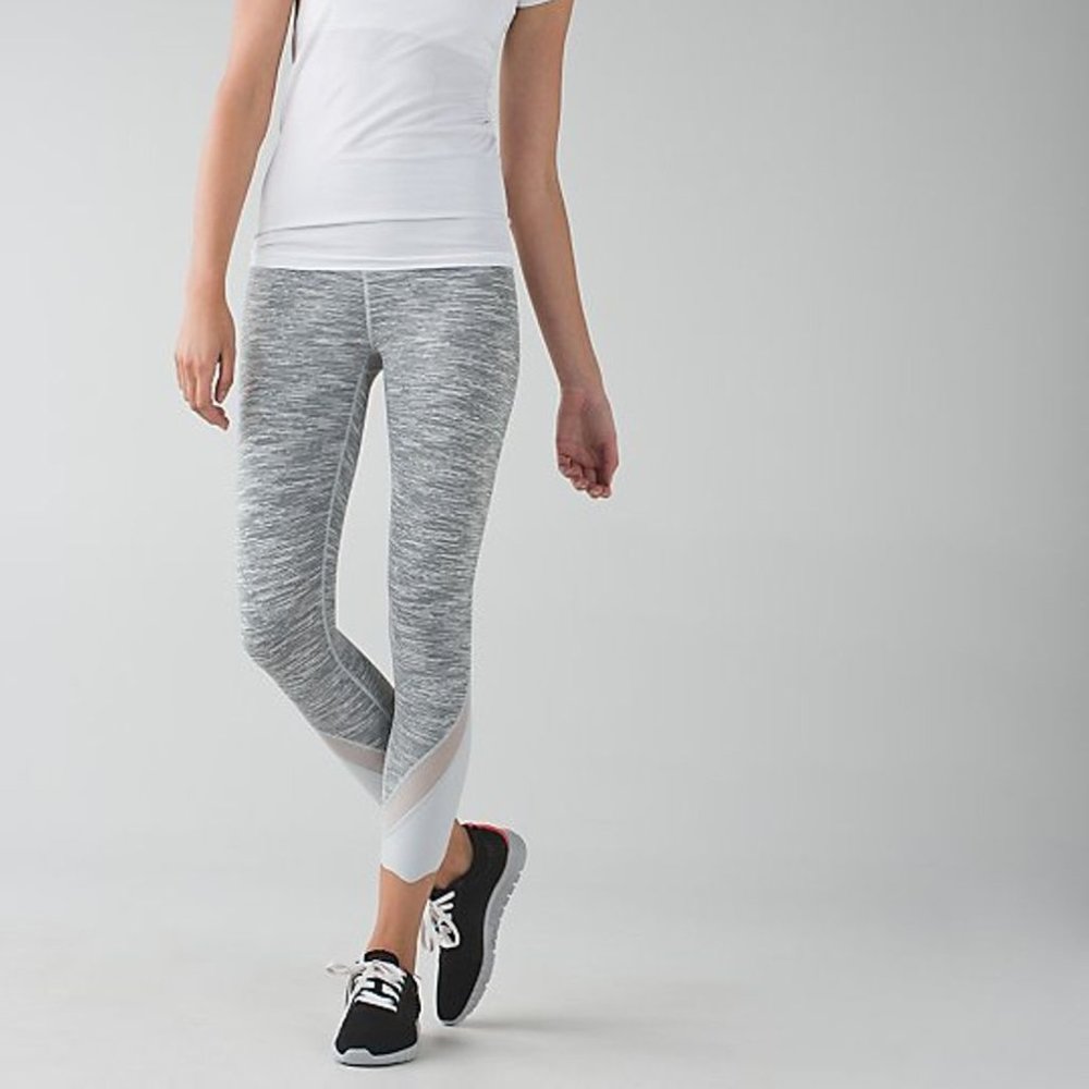 Lululemon Wunder Under Crop II (Roll Down Mesh) Wee Are From Space Silver Spoon
